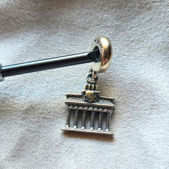 Berlin Brandenburg Gate Charm Pandora In 925 Sterling Silver - Picture 4 of 4